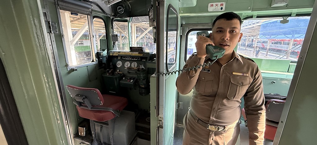 KiHa 40 train in Thailand